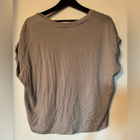 cropped aritzia top - Picture 3 of 3